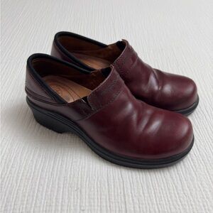 Ariat Maroon Red Leather Chunky Clogs Size 7 Western Fall Casual